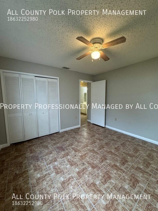 Building Photo - Excellent 2 Bedroom Duplex in Lakeland for...