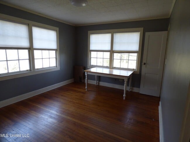 Building Photo - 463 Monticello St SE