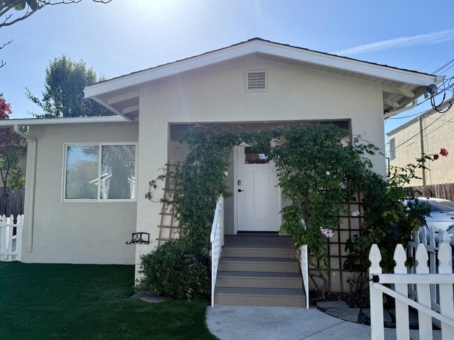 Building Photo - 634 Fulton St