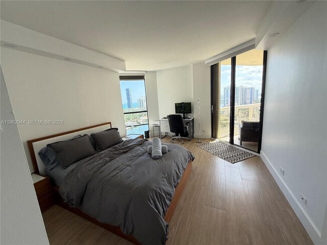 Building Photo - 20191 E Country Club Dr