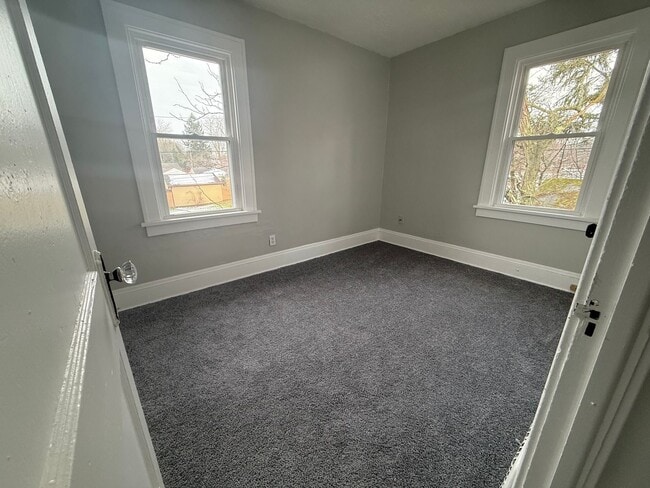 Building Photo - 95 Ellenwood Ave