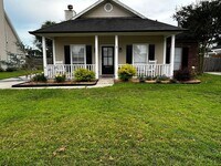 Building Photo - 38249 Mindi Ct