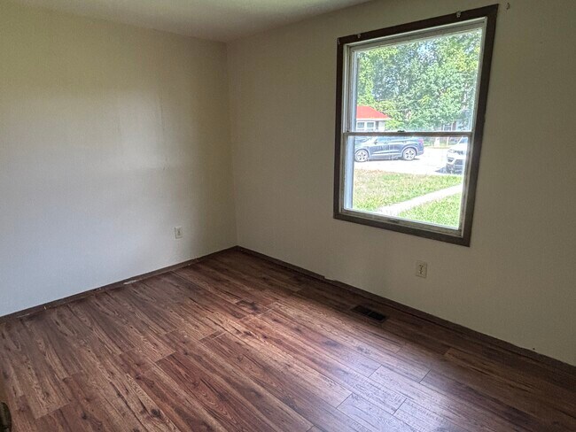 Building Photo - 5 Shawnee Acres Cir