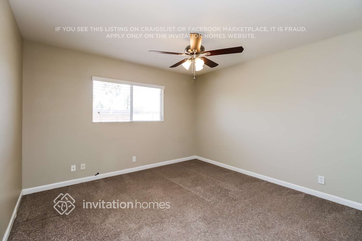 Building Photo - 2412 S Cottonwood Dr