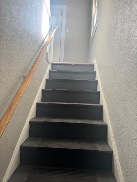 Building Photo - 855 Vankirk St