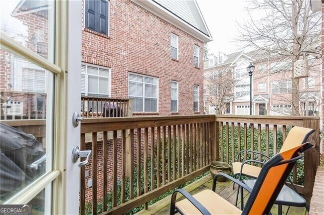 Building Photo - 1155 Glenridge Pl NE