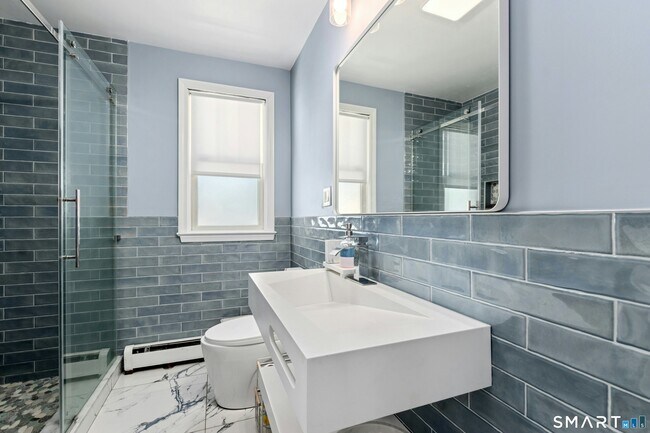 Building Photo - 201 Judd St