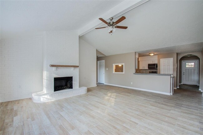 Building Photo - 10510 Rancho Bernardo Ln