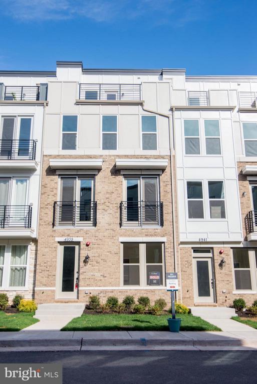 Building Photo - 4939 Trail Vista Ln