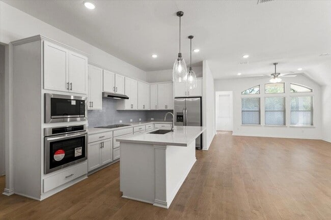 Building Photo - 1425 Cole Ests Dr