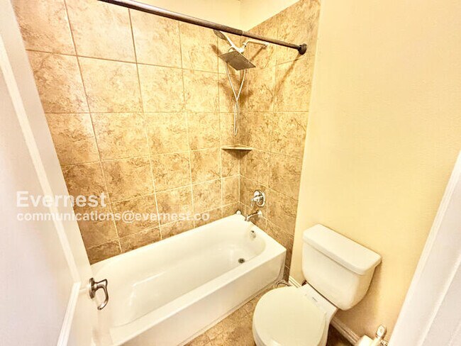 Building Photo - 604 Knightsbridge Ln
