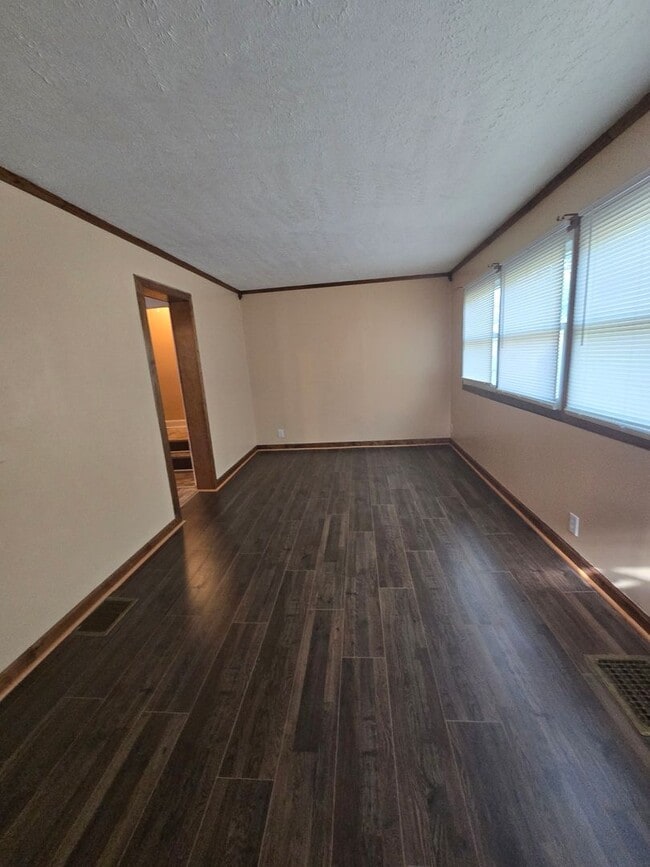 Building Photo - Four Bedroom Home Located on the Westside ...