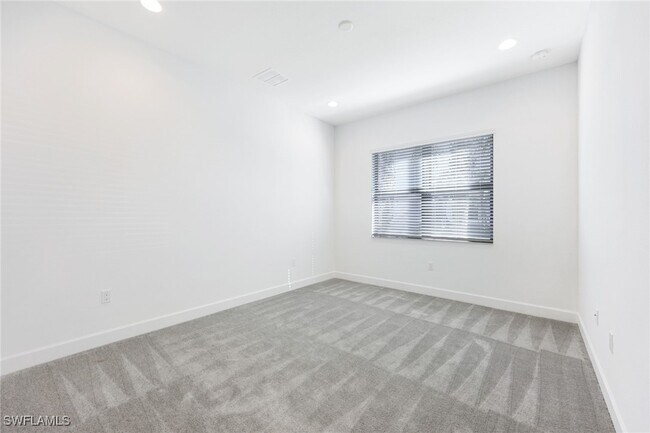 Building Photo - 12771 Woodbury Dr