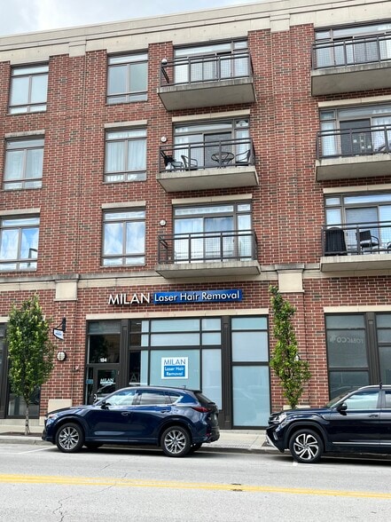 Balcony above Milan - 170 N Northwest Hwy