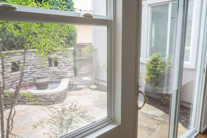 outdoor fountain off hallway - 1882 Shadetree Dr