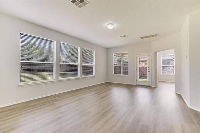 Building Photo - 670 Cullen Blvd