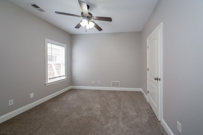 Building Photo - 6416 Arbor Lake Dr E