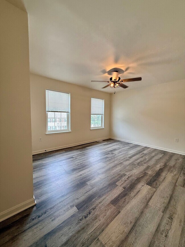 Building Photo - 601 Rockwood Dr