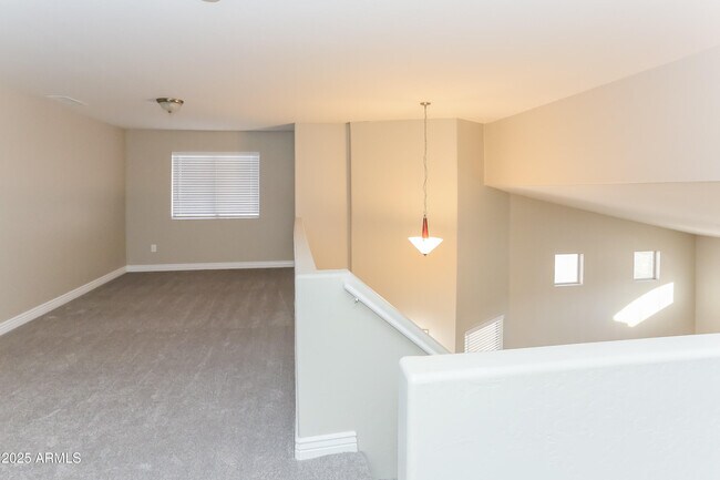 Building Photo - 8880 W Greer Ave