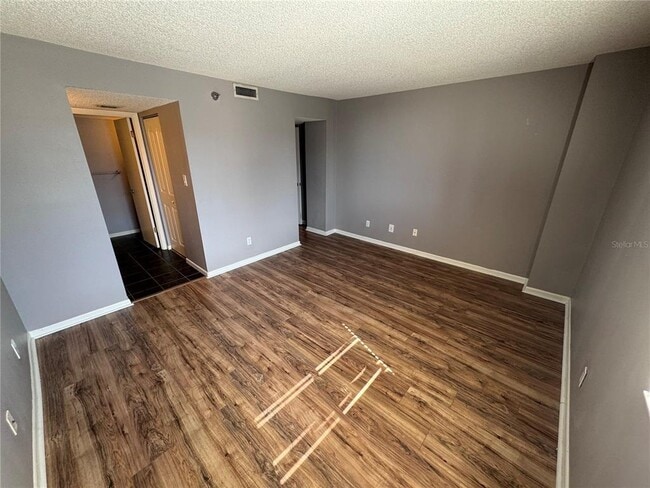 Building Photo - 201 W Laurel St