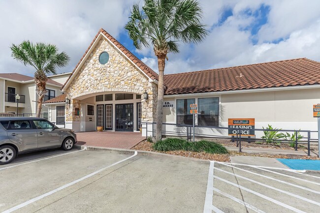 Building Photo - 6533 Patti Dr