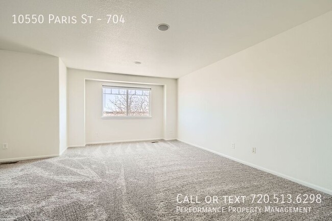 Building Photo - Freshly Updated Spacious Two Bedroom Townhome