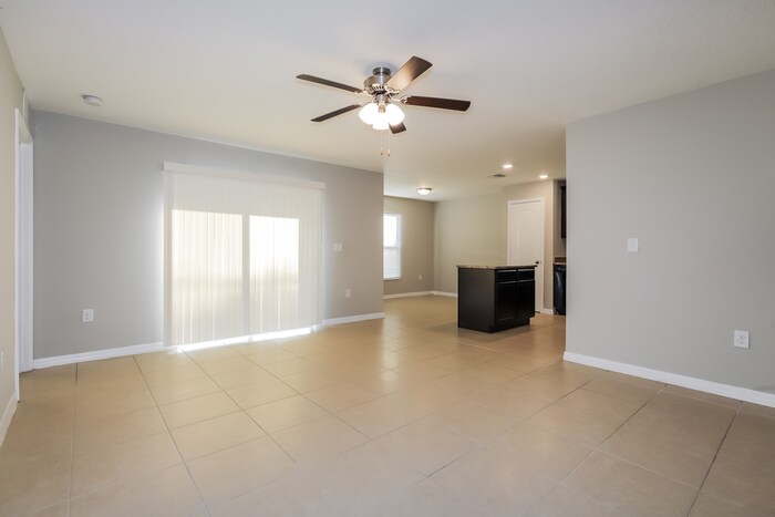 Building Photo - 1113 Brenton Leaf Dr