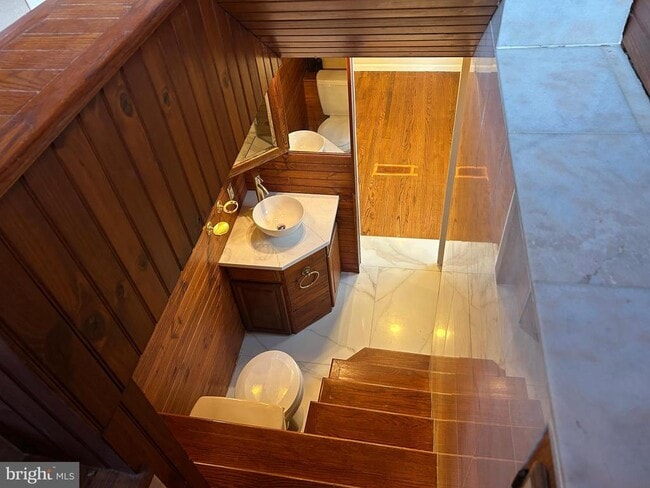 Building Photo - 1617 Bryant Rd