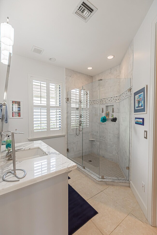 Building Photo - 8060 Kiawah Trce