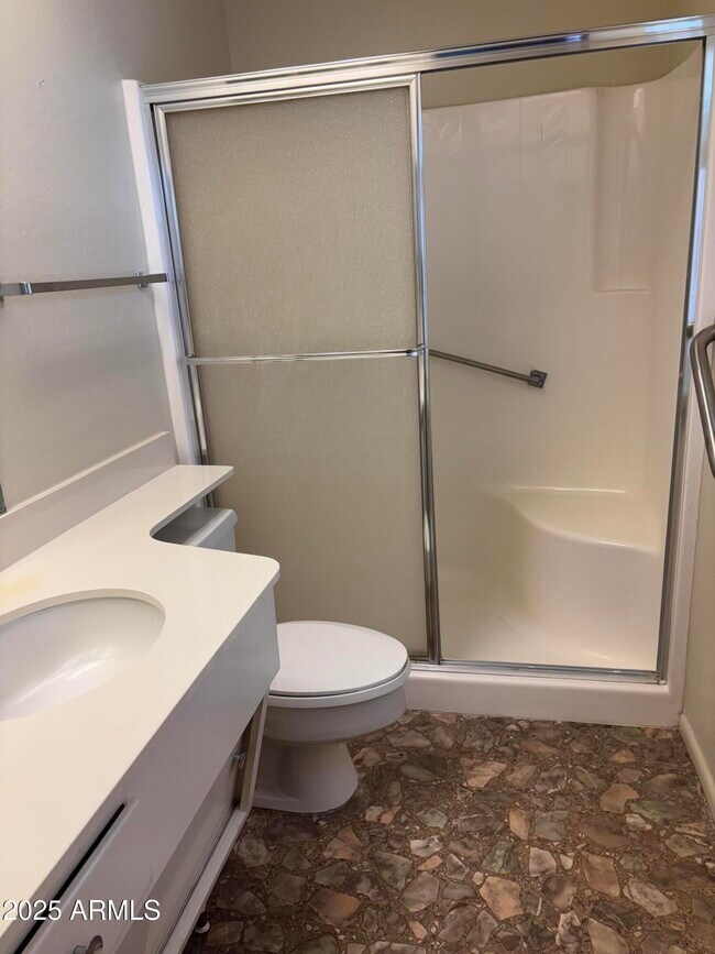 Building Photo - 10326 W Pleasant Valley Rd