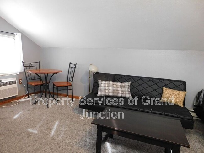 Building Photo - 1911 Wingate Dr