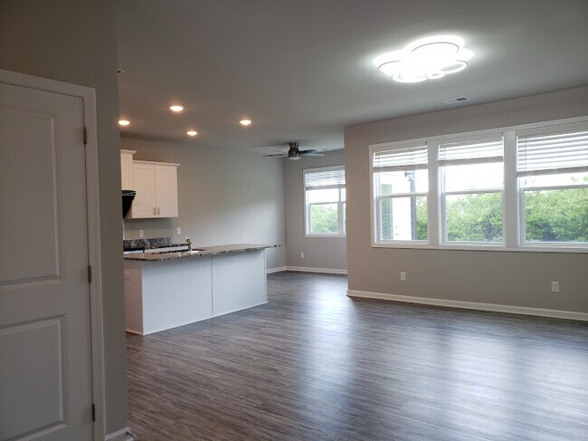 Building Photo - 138 Millers Ln
