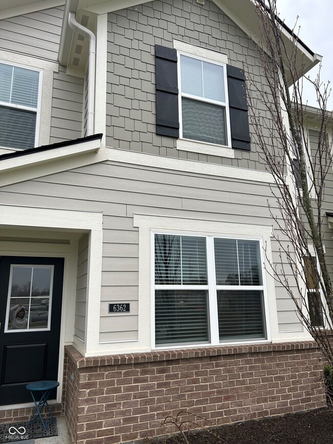 Building Photo - 6396 Apperson Dr