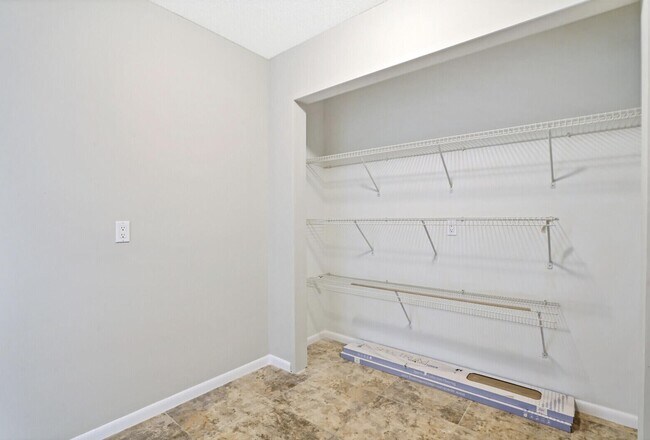 Building Photo - 3636 Whitehall Dr