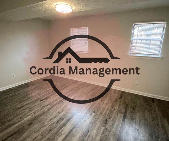 Building Photo - Dreamy 4BR 2.5 Bath BiLevel Home on Ascot ...