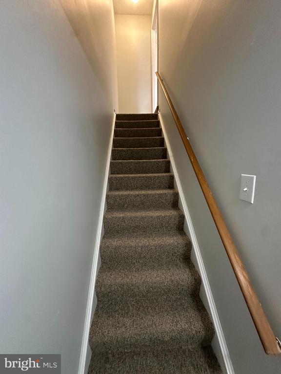 Building Photo - 104 Peridot Pl