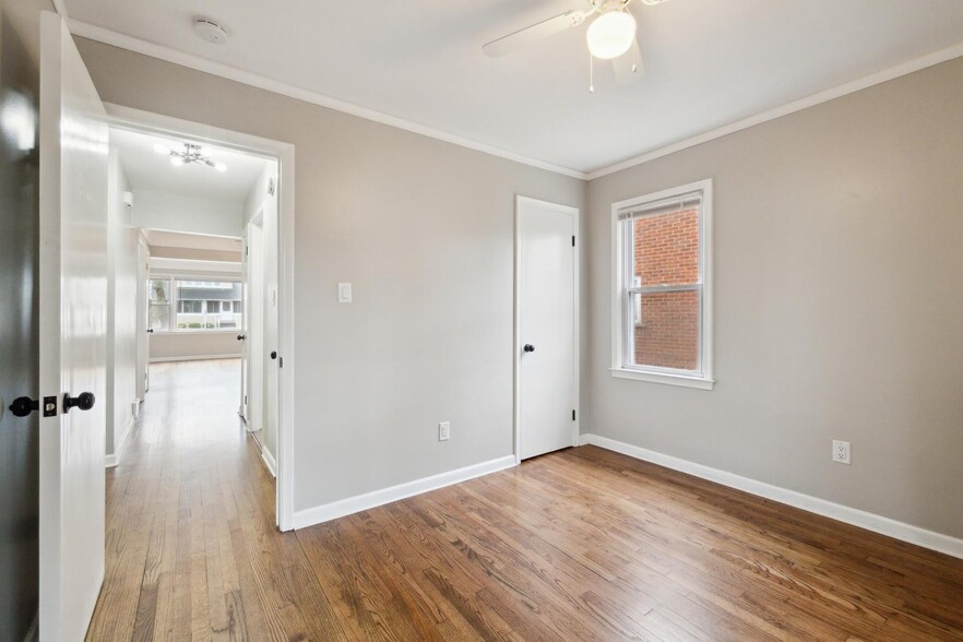 Building Photo - 206 Catalpa Dr