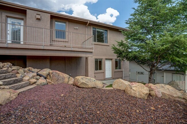 Building Photo - Large 4 bed, 3 bath home in Prescott for R...