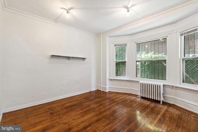 Building Photo - 259 S 46th St