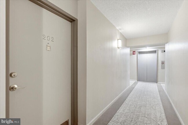 Building Photo - 2141 Wisconsin Ave NW