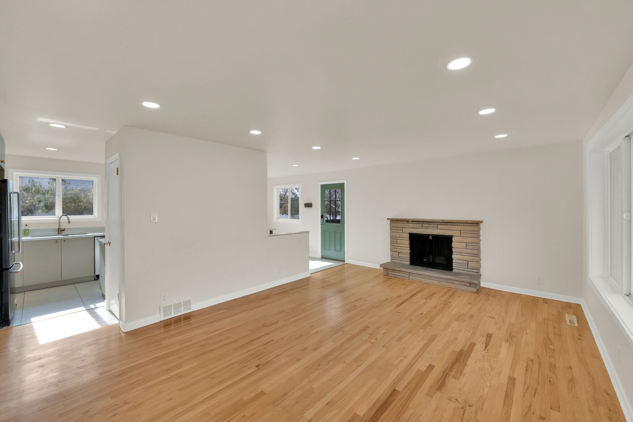 Building Photo - 60 E 1700 S