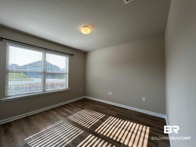 Building Photo - 10286 Shetland Dr