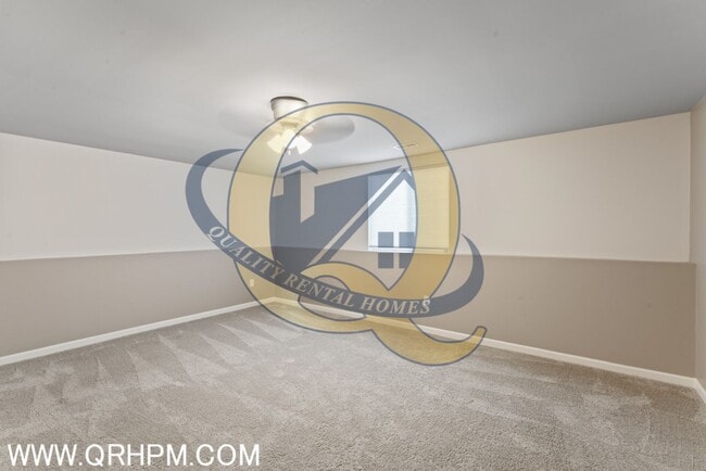Building Photo - Immaculate Upgraded 3-Bed / 2-Bath Home in...