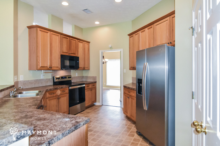 Building Photo - 604 Castle Brook Dr