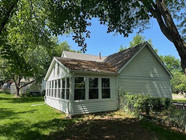 Building Photo - 1917 Sandgate Ct