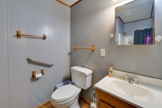 Building Photo - 141 Sunflower Ct