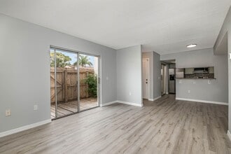 Building Photo - 629 Ridge Club Dr