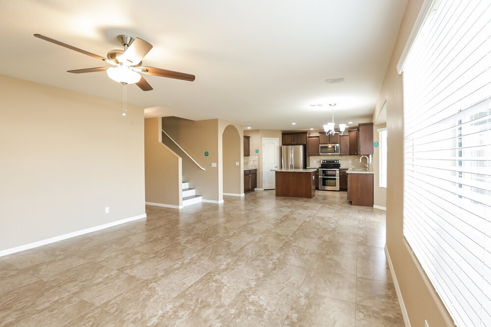 Building Photo - 5809 S 27th Ln