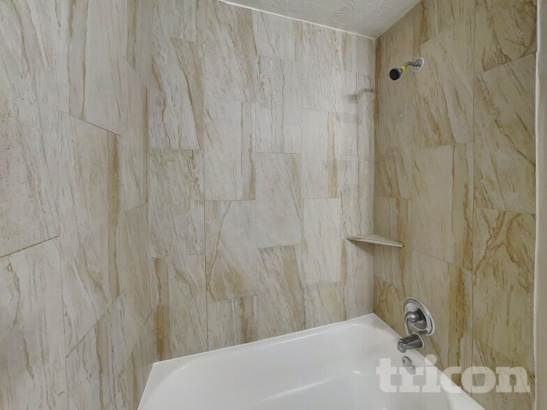 Building Photo - 20515 Forest Stream Dr