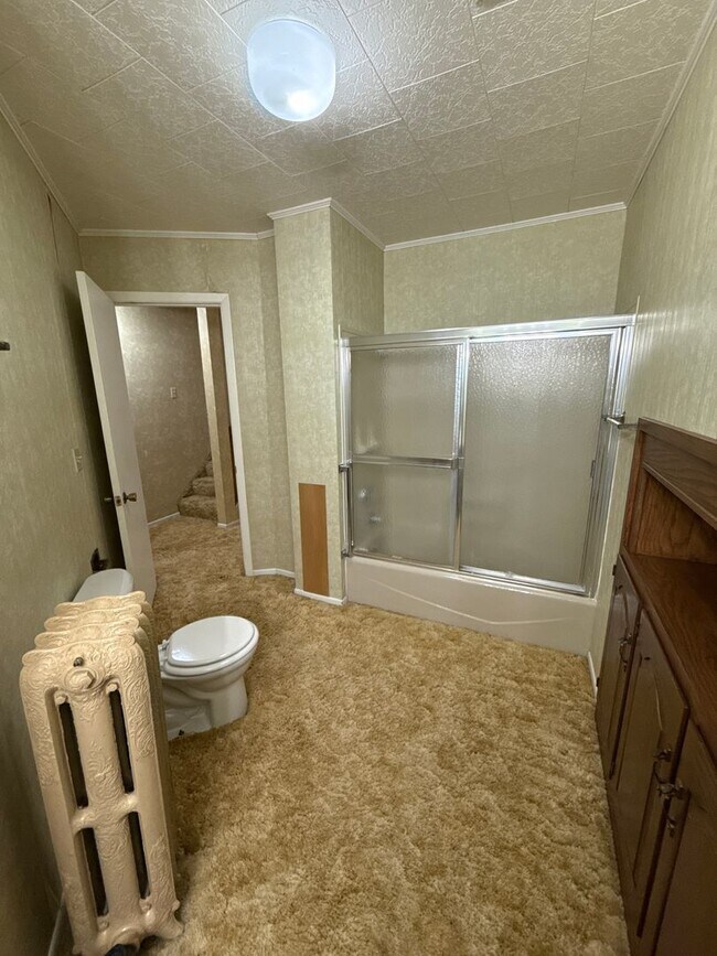 Building Photo - BM- 406